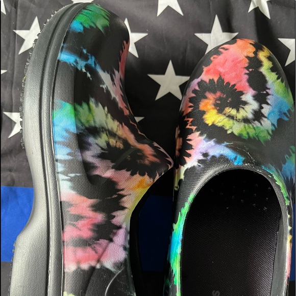 Crocs - Picture 2 of 6